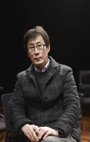‘천국으로 가는 길’에 선 사람들, 김동현 연출가에게 묻다